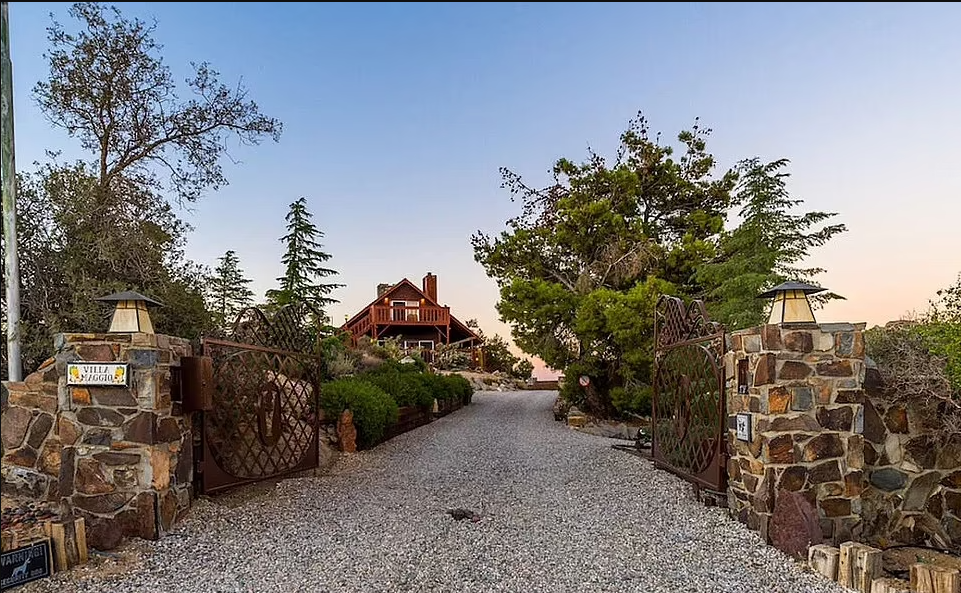 Frank Sinatras 7.5 acre compound with THREE homes two saunas and a helipad goes on sale for 4 million image 1