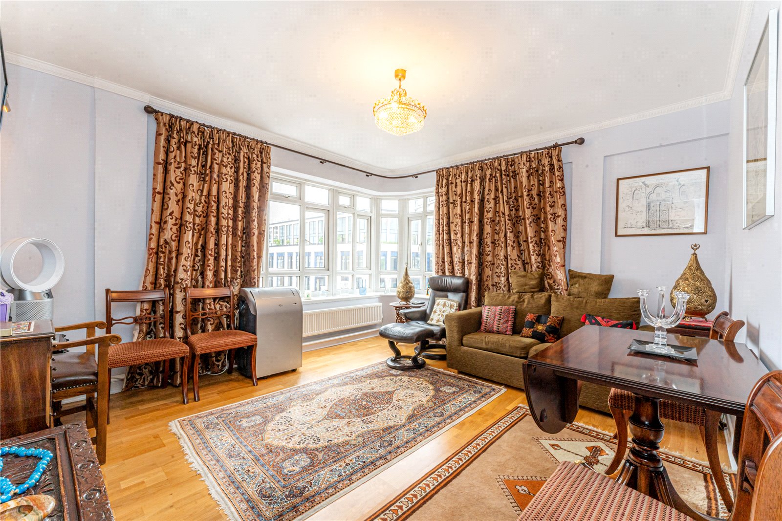 2 Bedroom Flat / Apartment for Sale in Portsea Place Hyde Park W2