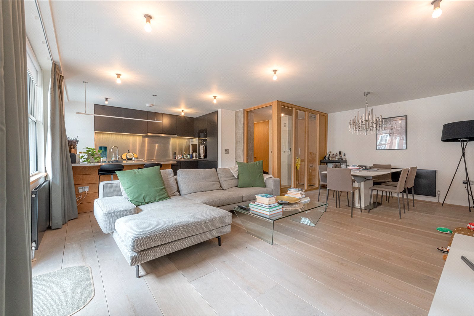 3 Bedroom Flat / Apartment to Rent in Weymouth Street Marylebone W1W