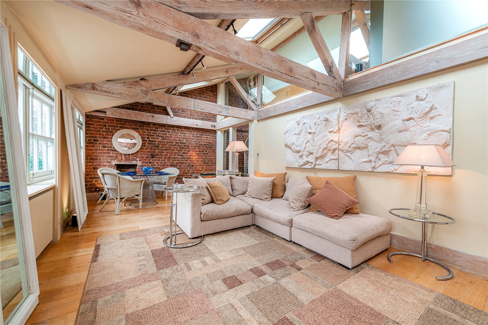 3 Bedroom Flat / Apartment to Rent in Hyde Park Square Hyde Park W2