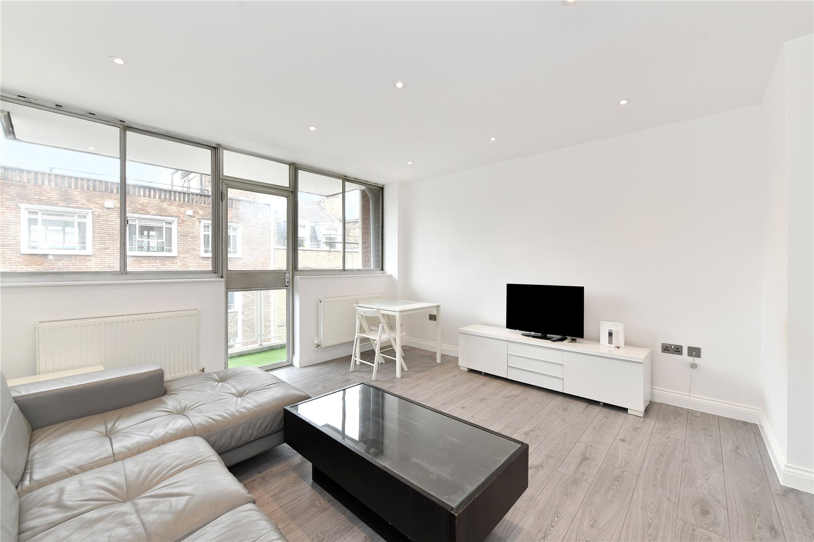 2 Bedroom Flat / Apartment to Rent in Picton Place Marylebone W1U