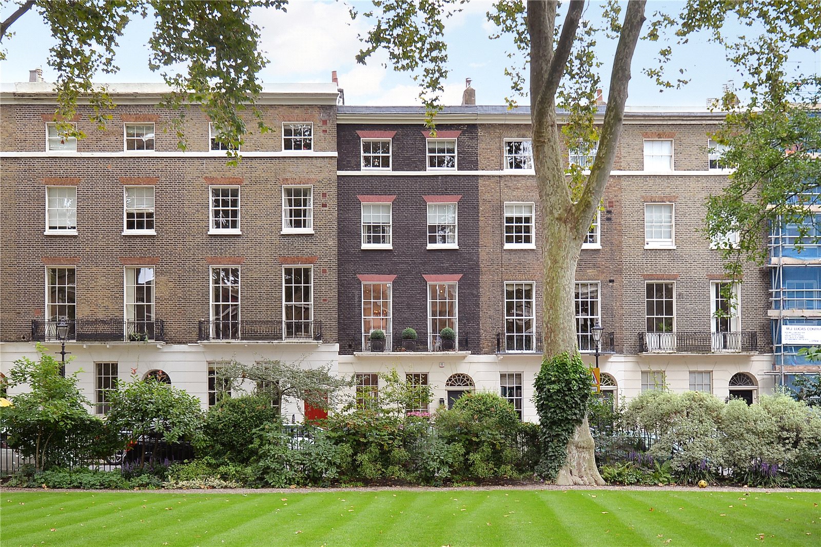 5 Bedroom House for Sale in Connaught Square Hyde Park W2
