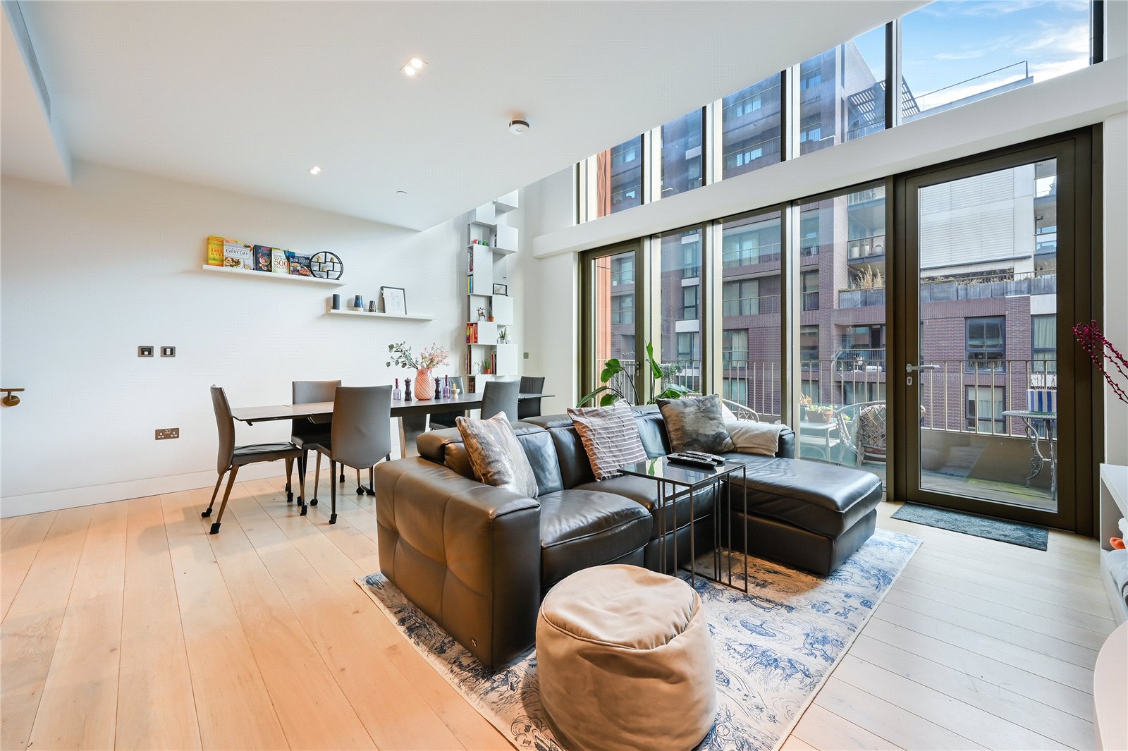 3 Bedroom Flat / Apartment for Sale in Tapestry Apartments 1 Canal Reach N1C