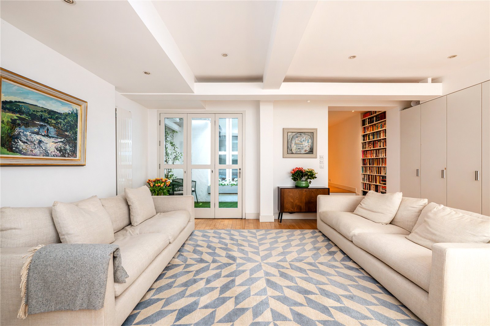 3 Bedroom Flat / Apartment for Sale in Sussex Gardens London W2