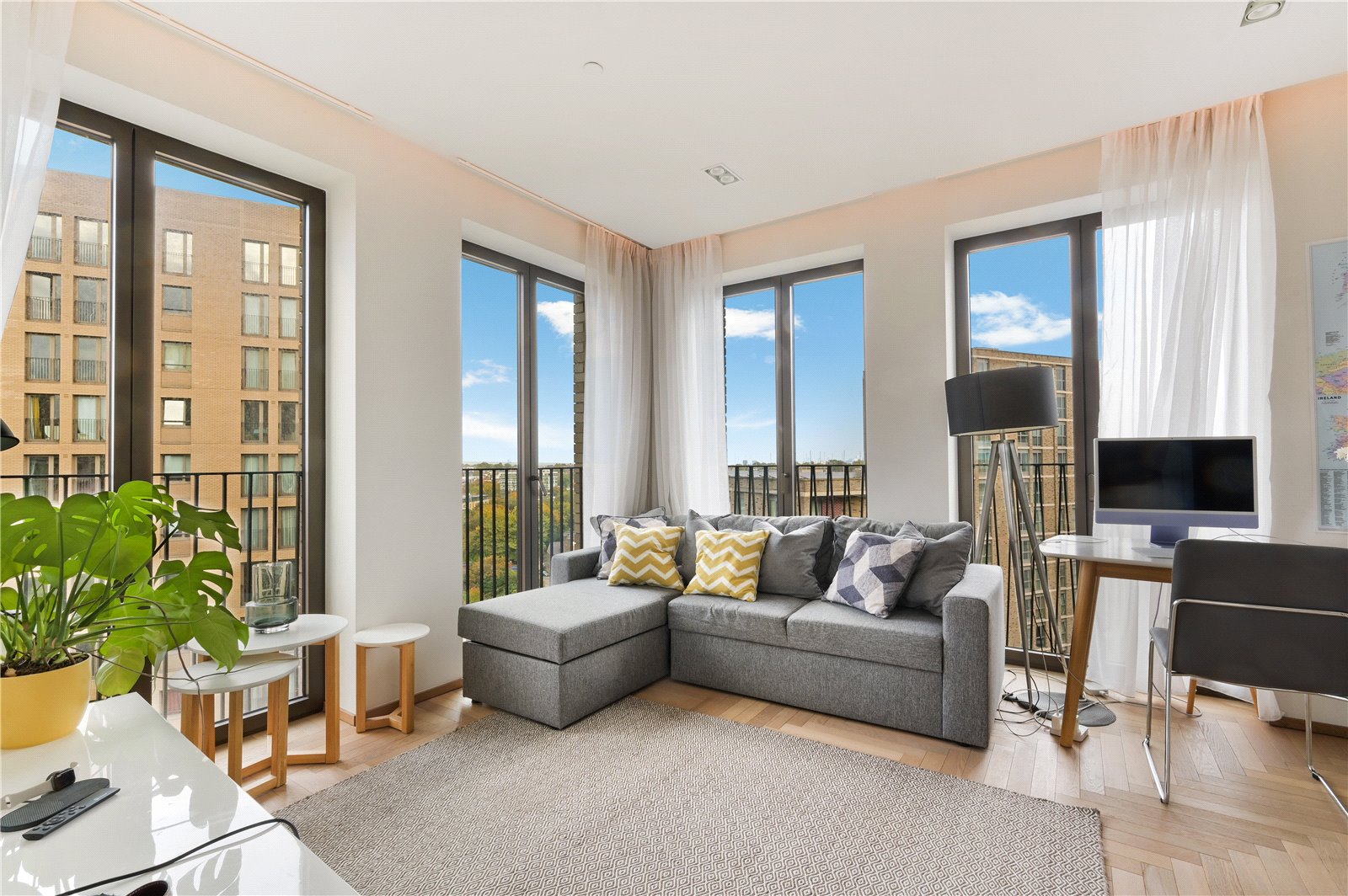 1 Bedroom Flat / Apartment for Sale in Fenman House 5 Lewis Cubitt Walk N1C