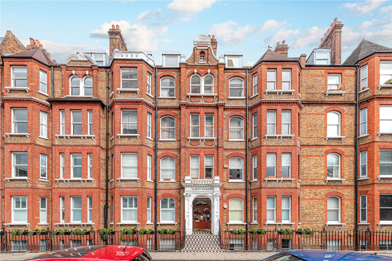 2 Bedroom Flat / Apartment to Rent in Luxborough Street London W1U
