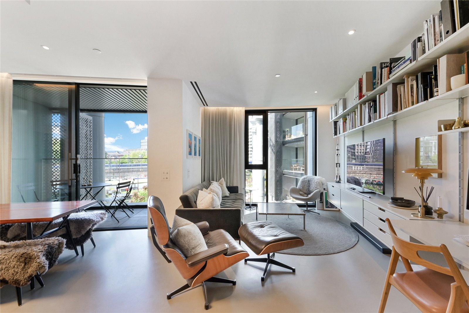 2 Bedroom Flat / Apartment for Sale in Gasholders London N1C
