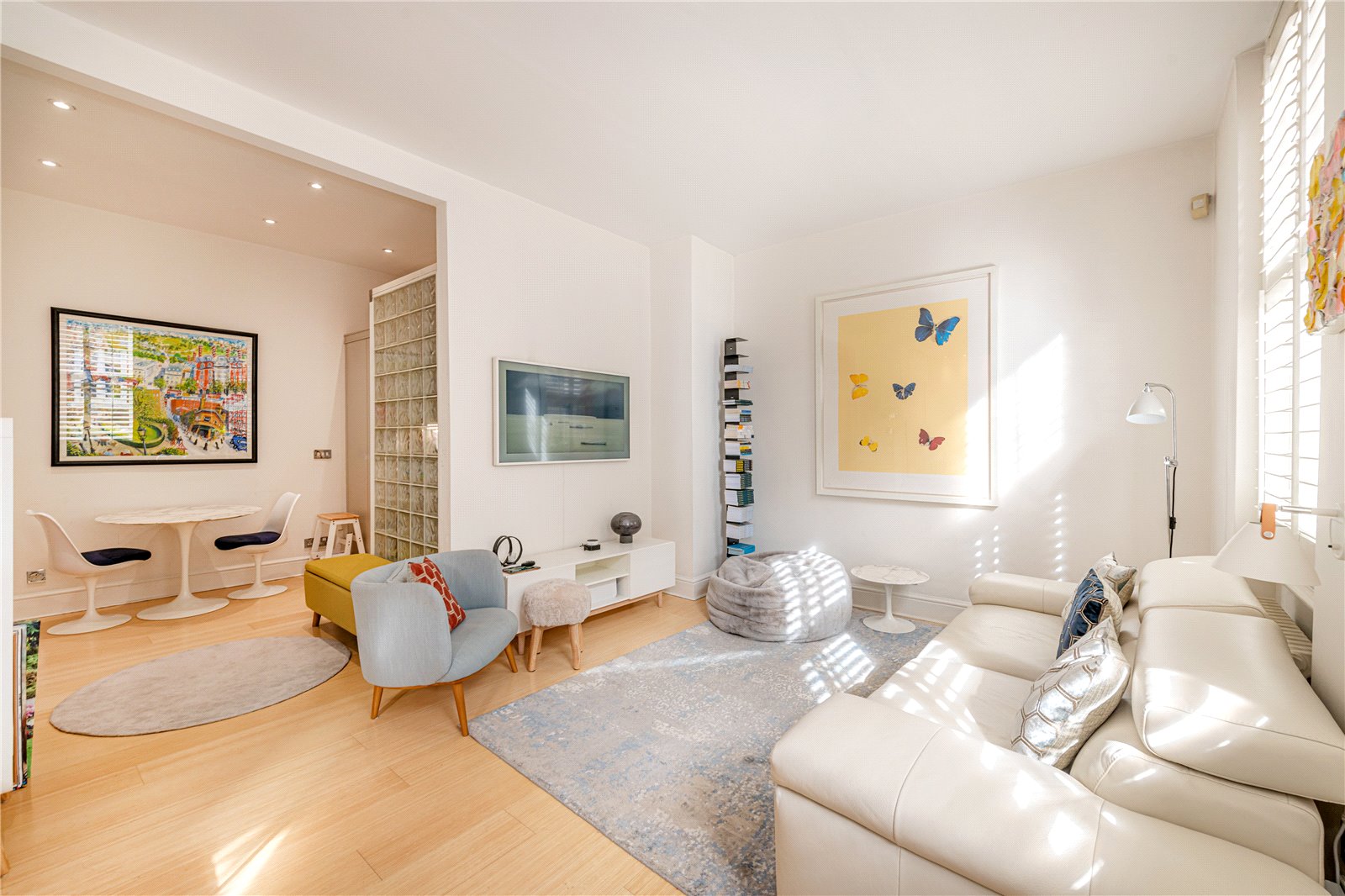 2 Bedroom Flat / Apartment for Sale in Nottingham Place London W1U