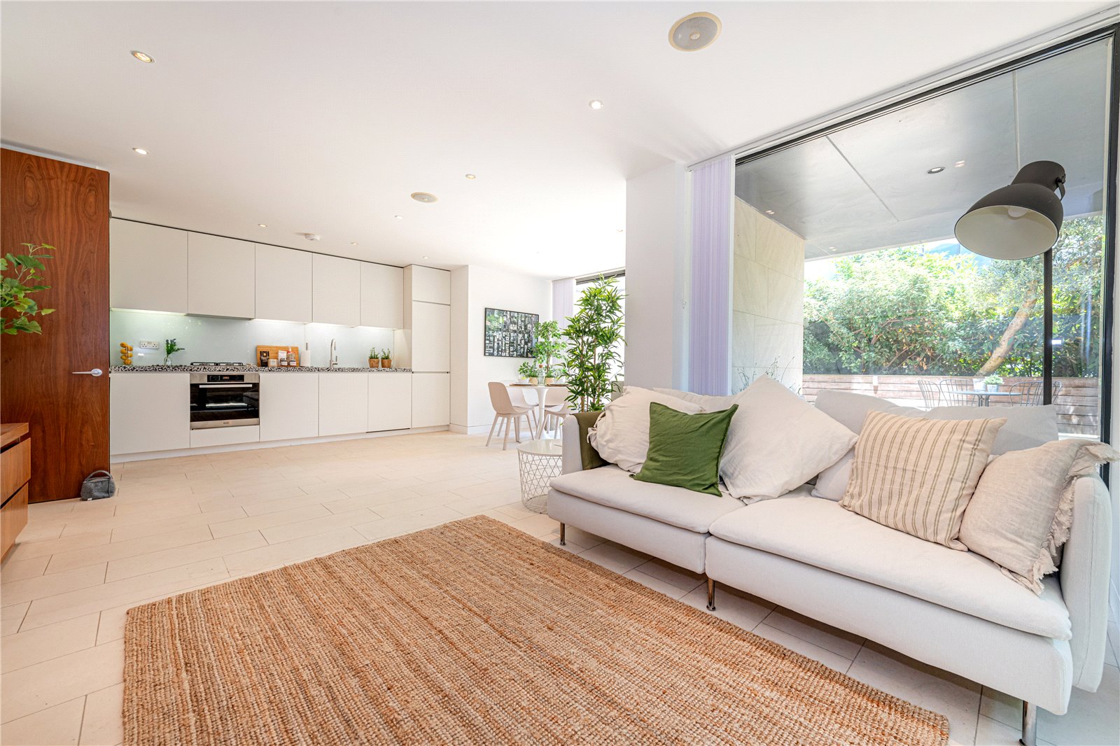 2 Bedroom Flat / Apartment to Rent in Latitude House Oval Road NW1