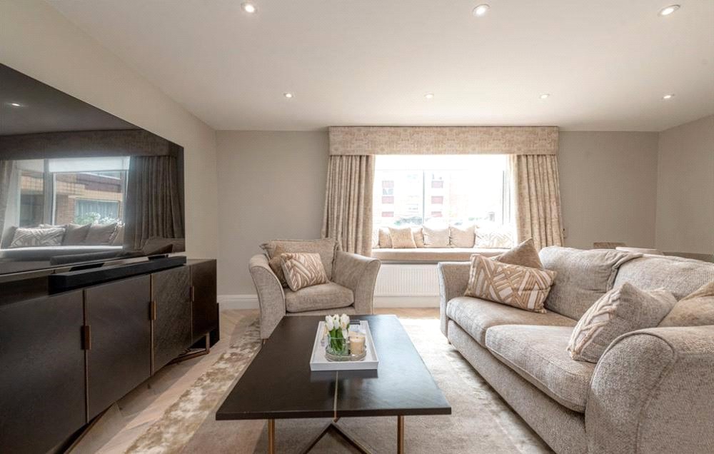 3 Bedroom Flat / Apartment for Sale in Kinnerton Street London SW1X
