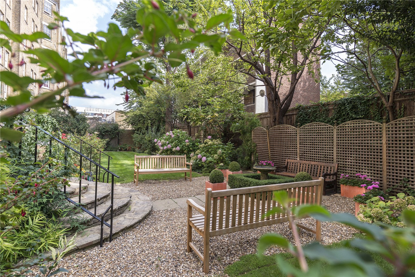 0 Bedroom Flat / Apartment to Rent in Fulham Road London SW3