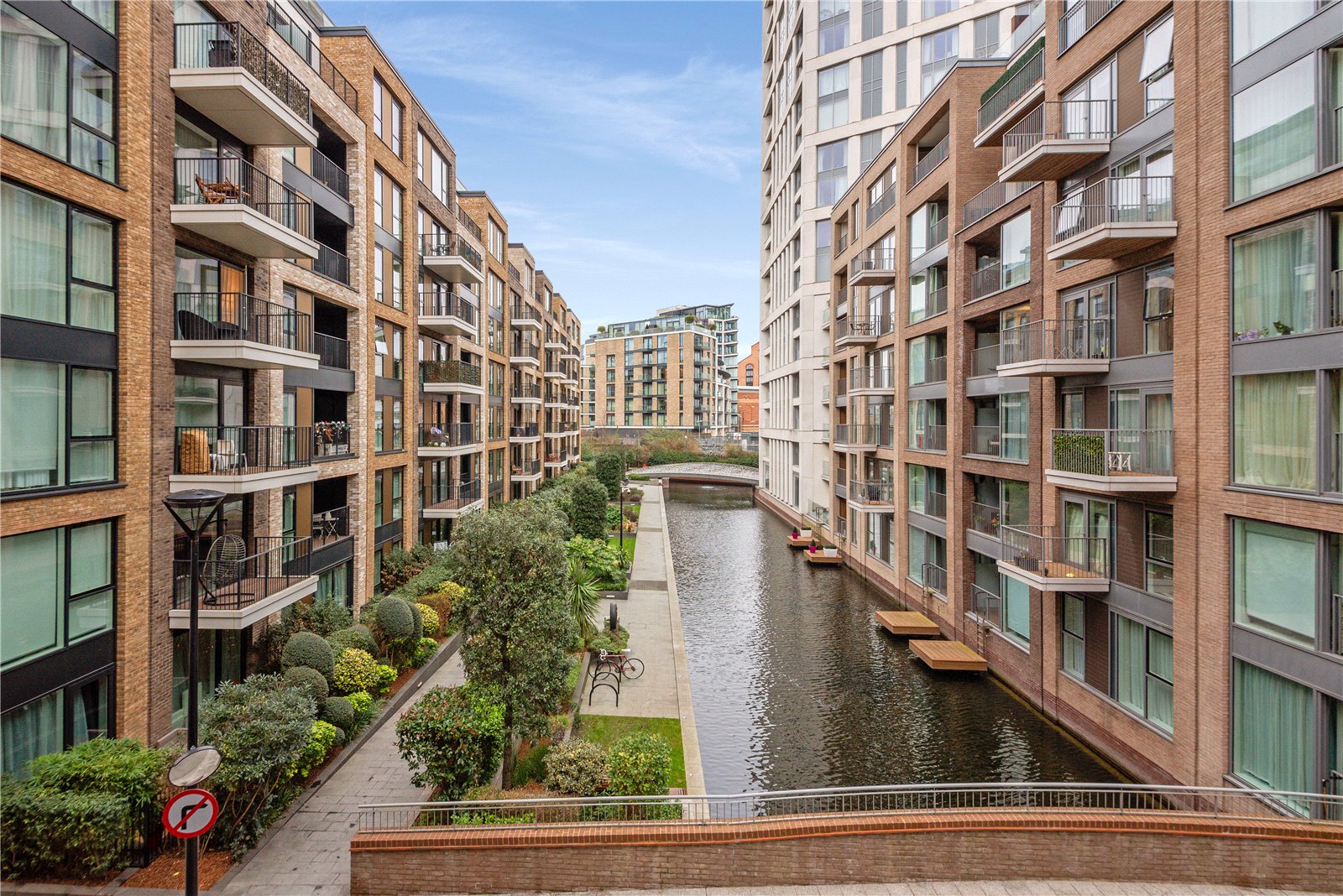 1 Bedroom Flat / Apartment to Rent in Thurstan Street London SW6