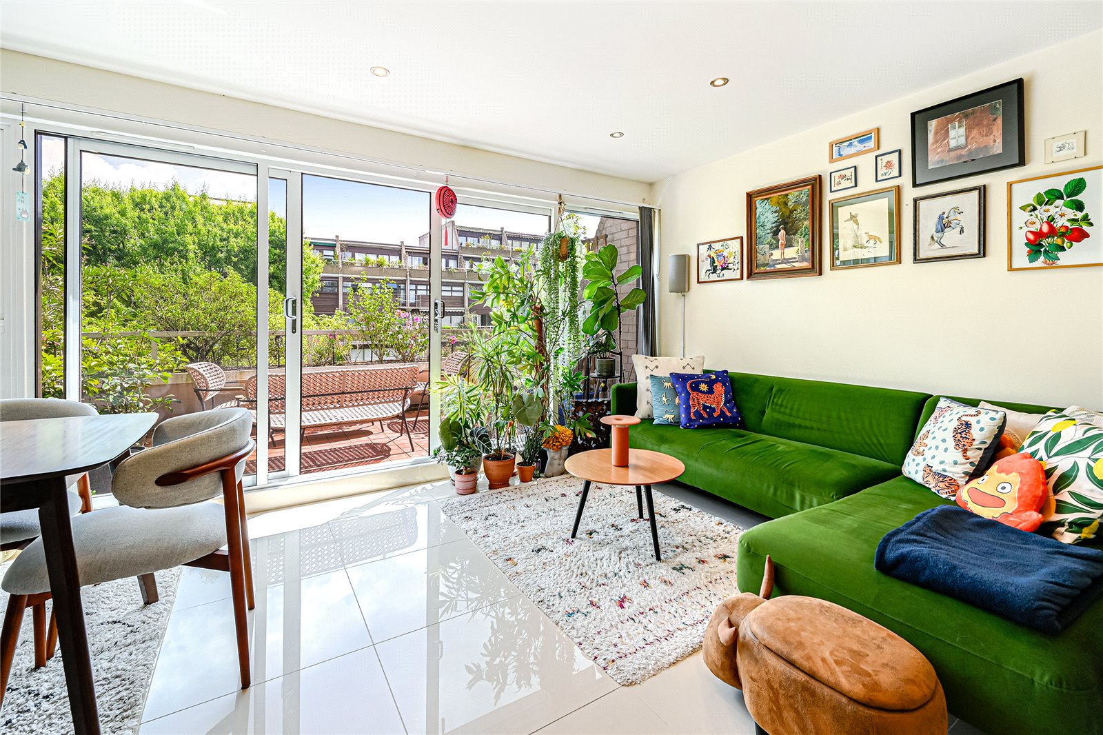 2 Bedroom Flat / Apartment for Sale in Kendal Steps St. Georges Fields W2