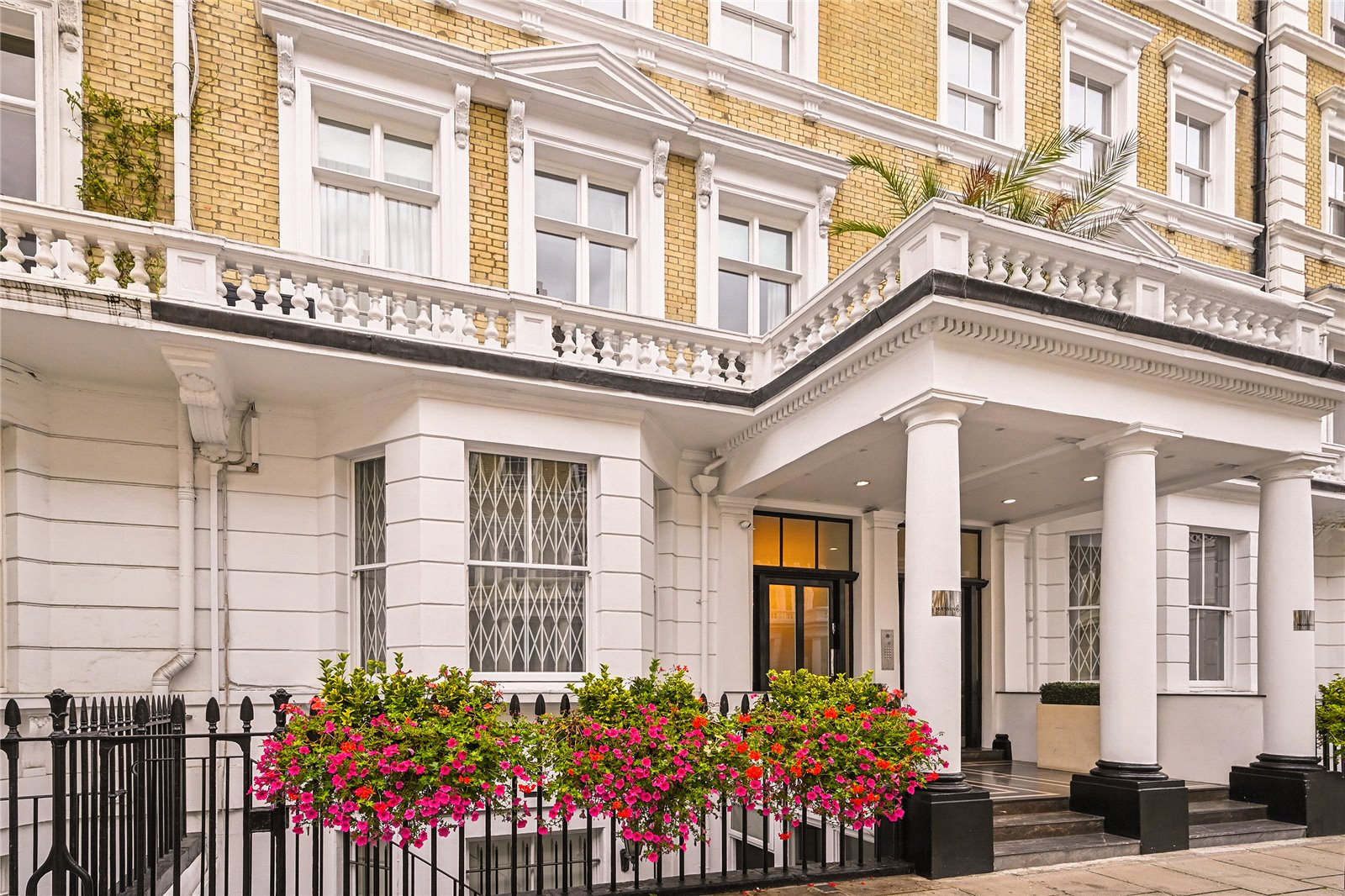 0 Bedroom Flat / Apartment to Rent in Manson Place London SW7