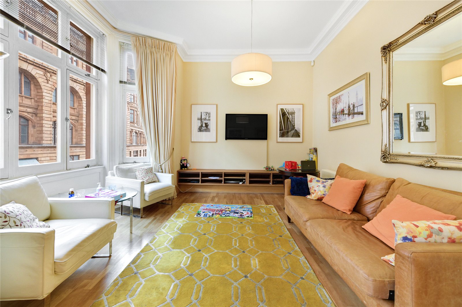 2 Bedroom Flat / Apartment for Sale in Hans Road London SW3