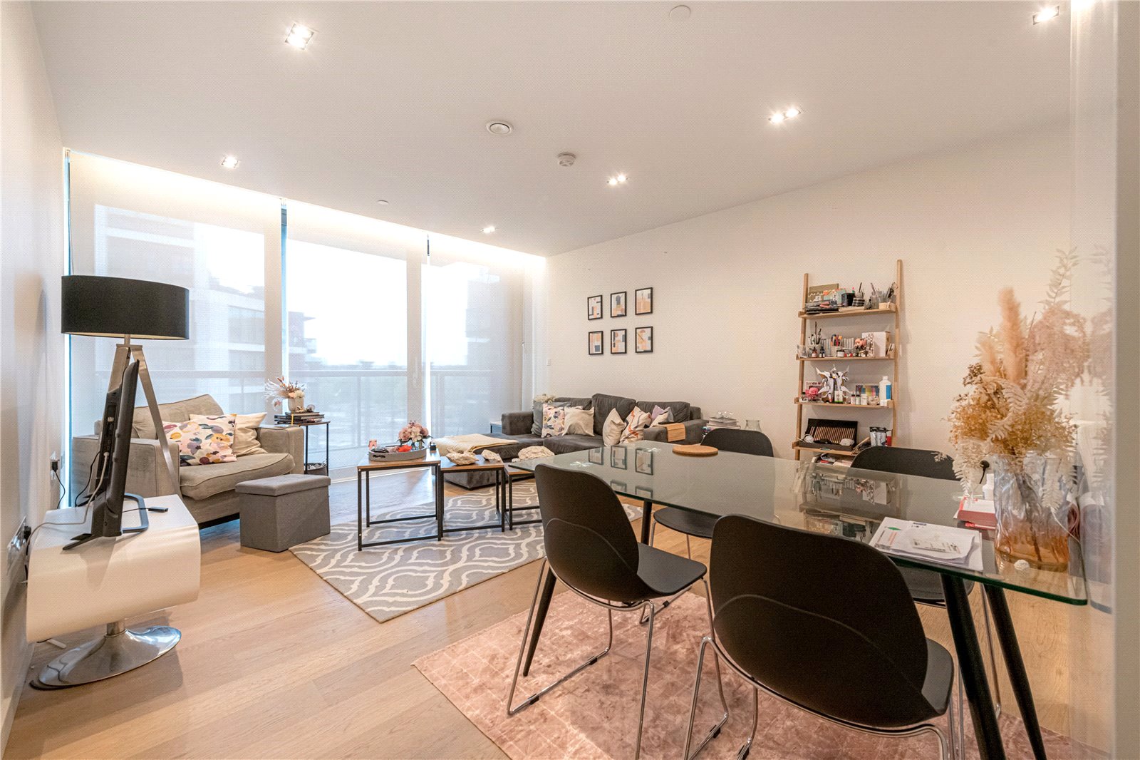 2 Bedroom Flat / Apartment to Rent in Handyside Street London N1C