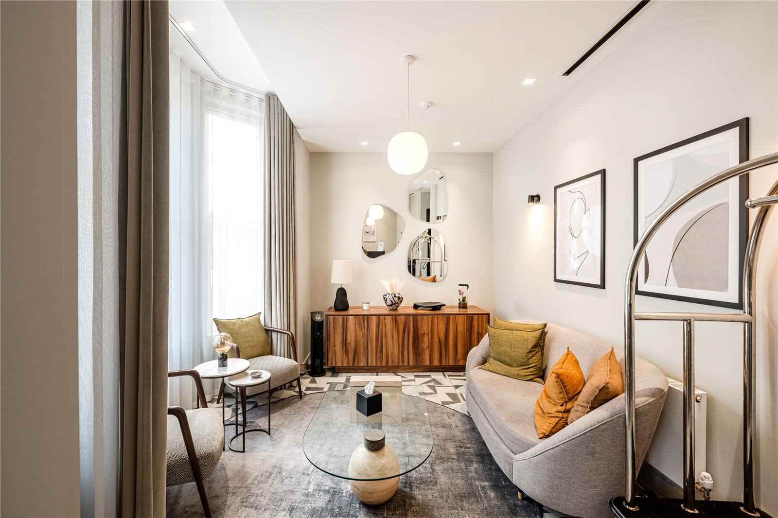 1 Bedroom Flat / Apartment to Rent in Philbeach Gardens London SW5