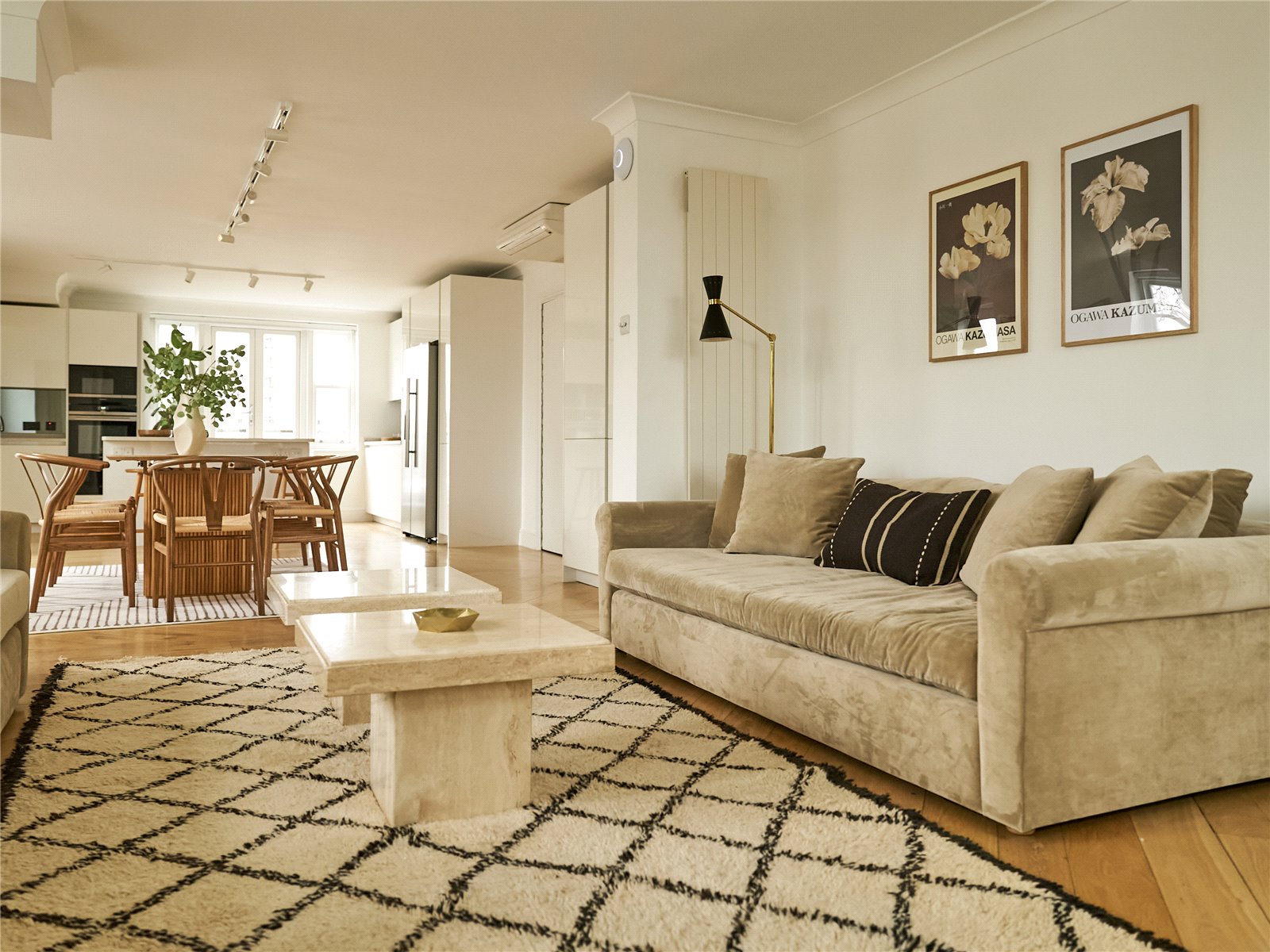 4 Bedroom Flat / Apartment to Rent in 79A Randolph Avenue London W9