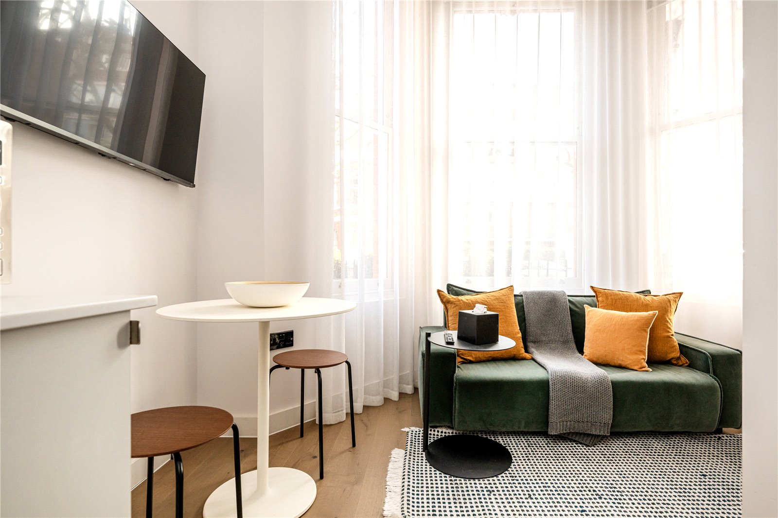 1 Bedroom Flat / Apartment to Rent in Philbeach Gardens London SW5